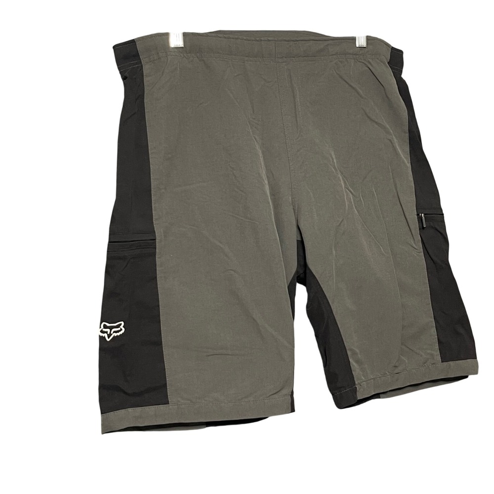 Fox Racing Mens Shorts‎ Bike Cycling Gray Black Cargo Pockets
Size Large Padded